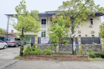 Djati Guest House By OYO