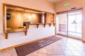 Quality Inn & Suites University