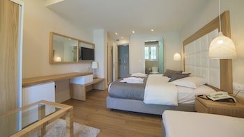 Akron Seascape Resort