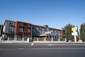 Maywood Inn