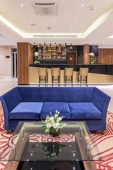 Outlet Hotel