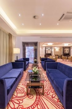 Outlet Hotel