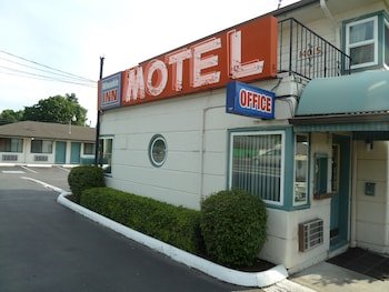 Milwaukie Inn