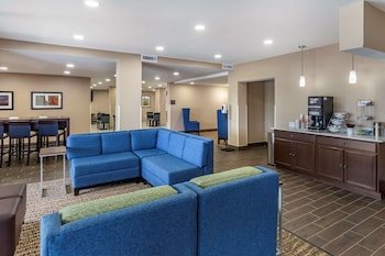 Quality Inn & Suites Spring Lake - Fayetteville Near Fort Liberty