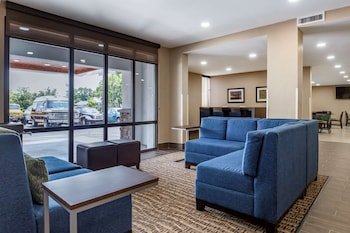 Quality Inn & Suites Spring Lake - Fayetteville Near Fort Liberty