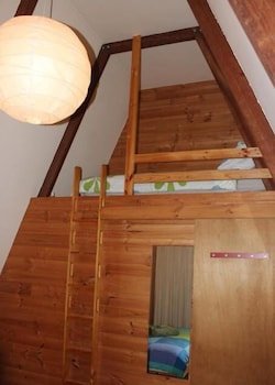 Green Leaves Cabin