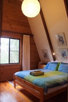 Green Leaves Cabin
