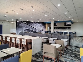 Wingate By Wyndham Wichita Airport