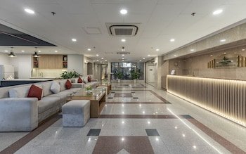 Garden View Court