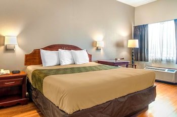 Econo Lodge Inn & Suites Fort Oglethorpe