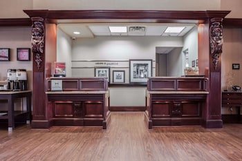 Hampton Inn & Suites DFW Airport