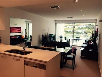 Breeze Apartments