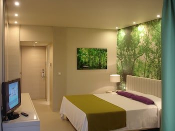 Eden Roc Resort Hotel