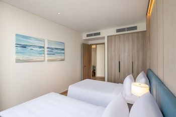 A La Carte Ha Long Bay Hotel