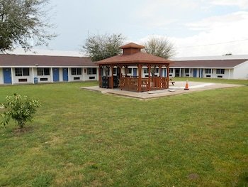 Motel 6 Madisonville