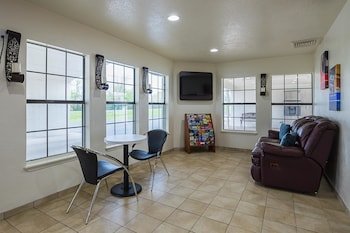 Motel 6 Madisonville