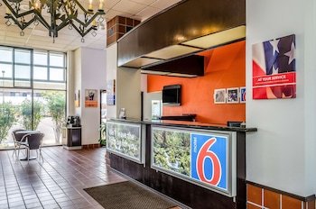 Motel 6 Oakdale
