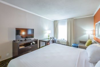 Holiday Inn Express St. Simons Island