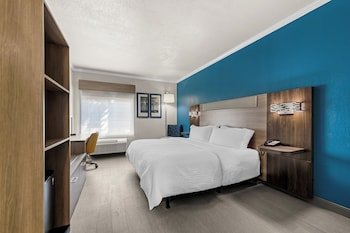 Holiday Inn Express St. Simons Island