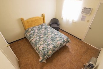 Consul Suites