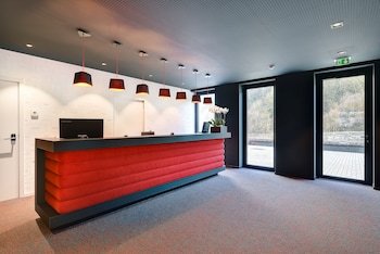 R Hotel