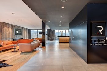 R Hotel