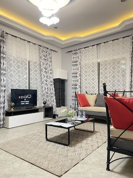 Shalom City Hotel