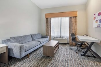 Best Western Plus Peppertree Inn at Omak