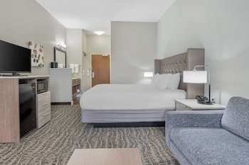 Best Western Plus Peppertree Inn at Omak