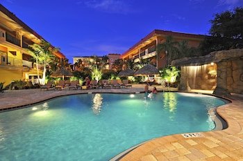 Coconut Cove All-Suite Hotel