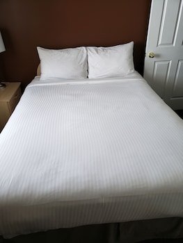 Shemron Suites Hotel