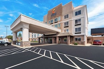 Comfort Inn & Suites