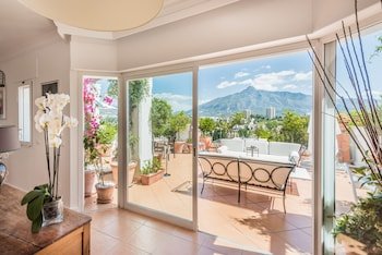 Molo Luxury Suites Puerto Banus