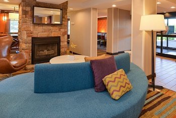 Fairfield Inn & Suites Lexington Georgetown/College Inn