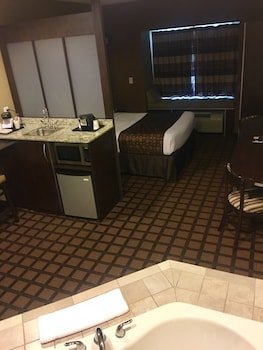 Microtel Inn & Suites by Wyndham Minot