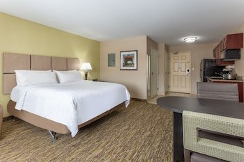Candlewood Suites South Bend Airport