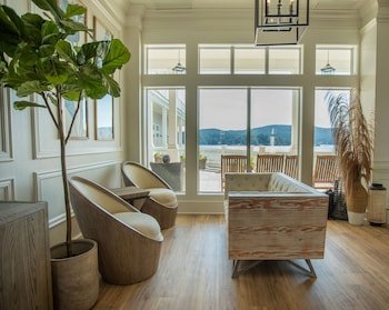 Prestige Oceanfront Resort Sooke
