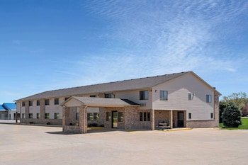Super 8 by Wyndham Humboldt