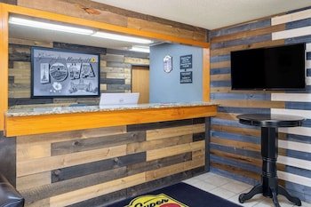 Super 8 by Wyndham Humboldt