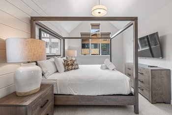 Tamarack Lodge by Spring Creek Vacations
