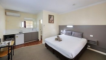 Bishops Lodge Narrandera