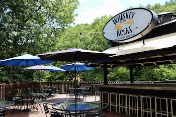 The Woodlands Inn, Ascend Hotel Collection