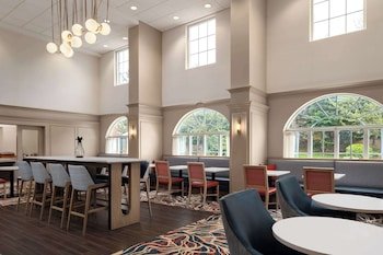 Hampton Inn & Suites Newport Middletown