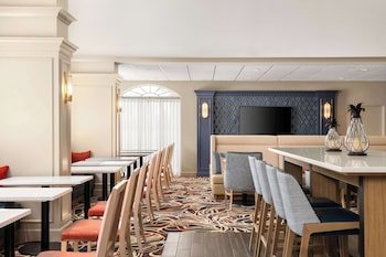 Hampton Inn & Suites Newport Middletown