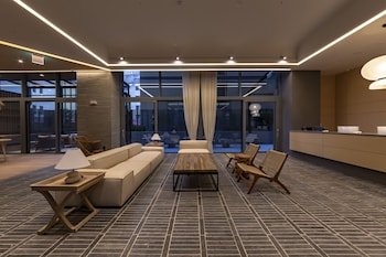 Hound Garden & Terrace Hotel