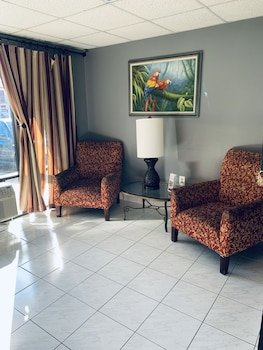 Red Carpet Inn & Suites Kissimmee