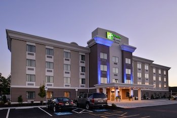 Holiday Inn Express & Suites West Ocean City