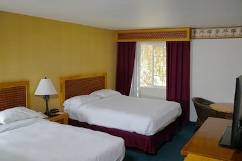 CasaBlanca Resort