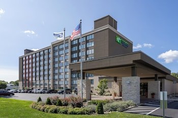 Holiday Inn Express & Suites Ft. Washington - Philadelphia