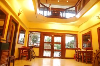 Centro Mactan Suites